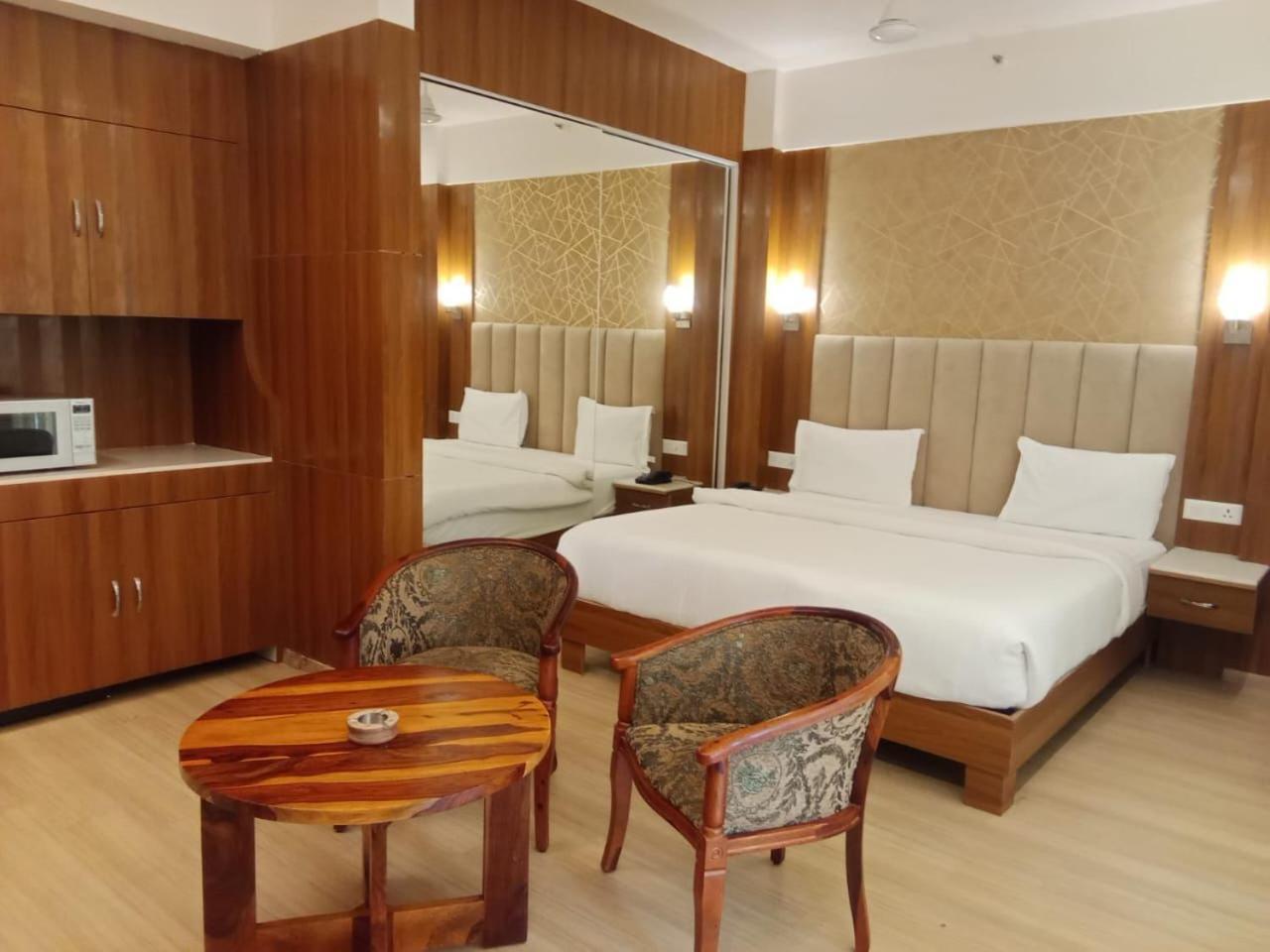 The Grace Residency - Gomtinagar, Lucknow Aparthotel Exterior foto